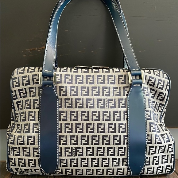 Fendi Zucchino Vintage Kiss Lock Closure Shoulder Bag EUC - Picture 3 of 16